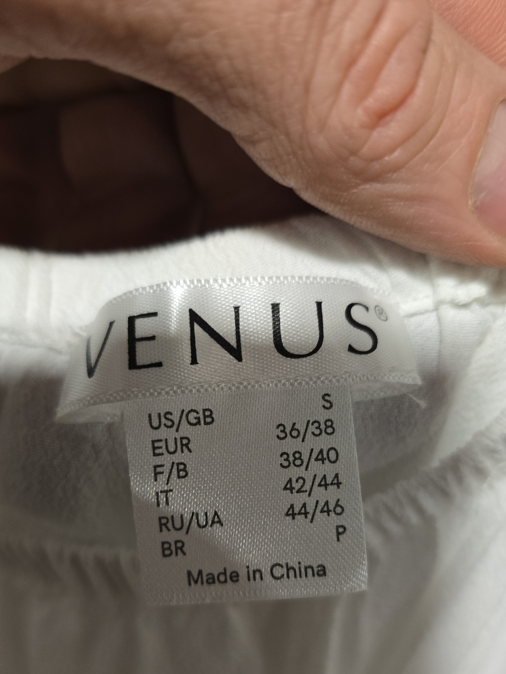 VENUS - Picture 3 of 5